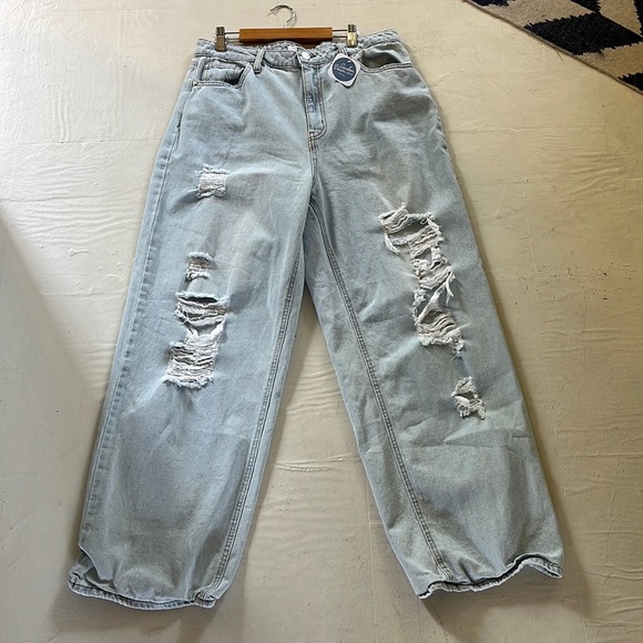 MADDEN NYC 💯 cotton High Rise Distressed 👖 - Picture 1 of 4